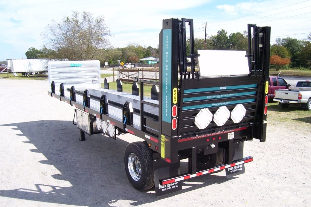 Liftgate equipped, this trailer is ideal for local delivery.